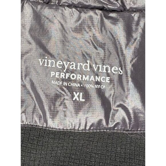 Vineyard Vines Performance black puffer vest - XL - Picture 3 of 8